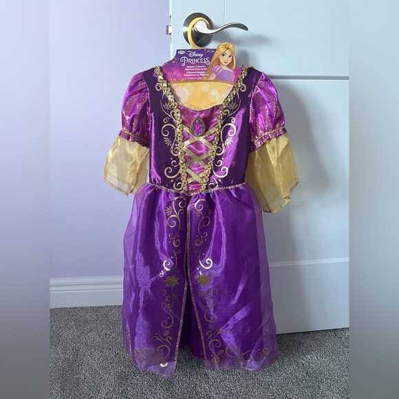 Kids Rapunzel costume size 4-6yrs - Picture 3 of 4